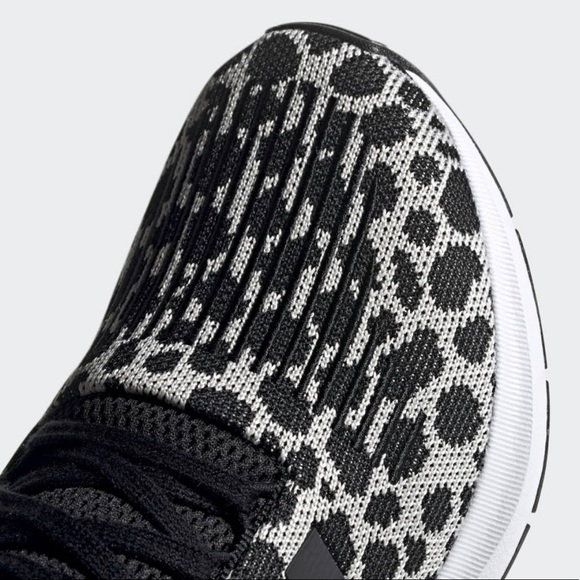1st Ed. ADIDAS✖️LEOPARD PRINT SWIFT RUNS 🖤NWT in box - Picture 6 of 8